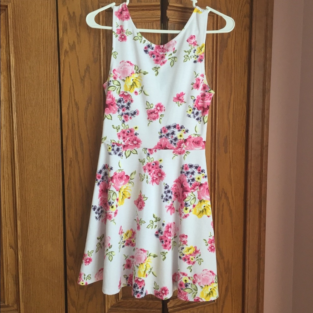 HM Floral print 🌸🌺 dress